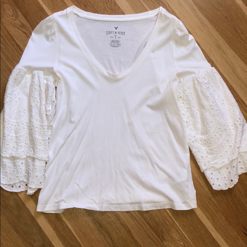 AEO lace bell sleeve top